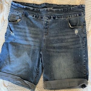 Size 2xl stretch jean shorts